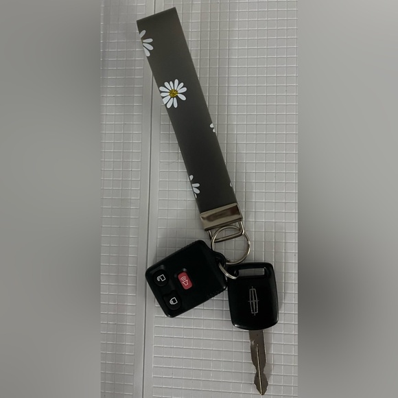 Floral Keychain Wristlet pick one - Picture 2 of 14